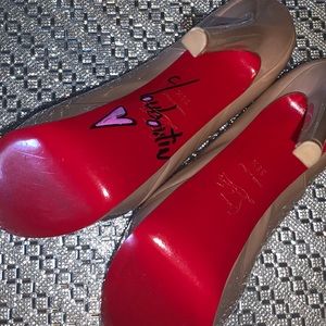 One Of A Kind Signed Christian Louboutin 👠